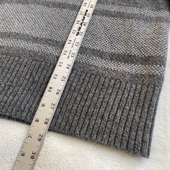 Banana Republic Birdseye Grey Stripe Wool Shawl Neck Pullover Sweater - Picture 12 of 12